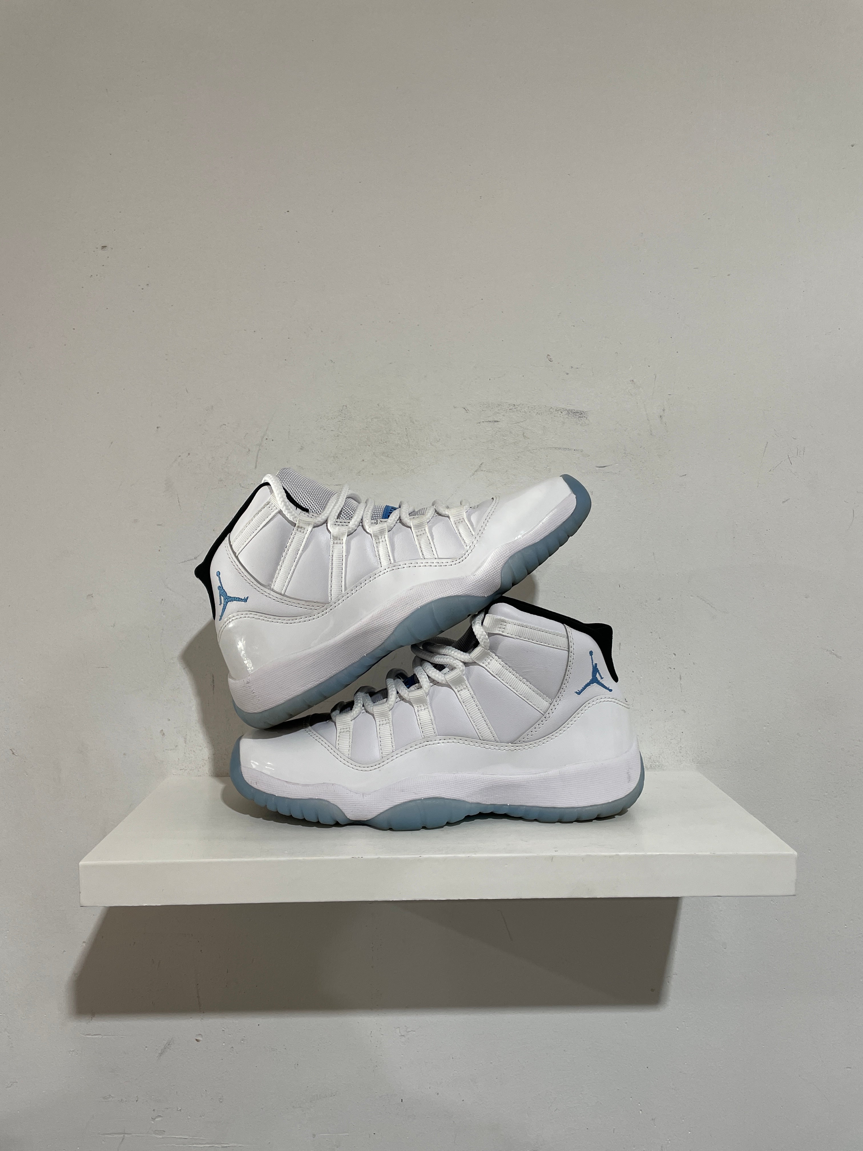 legend blue 11 size 6.5