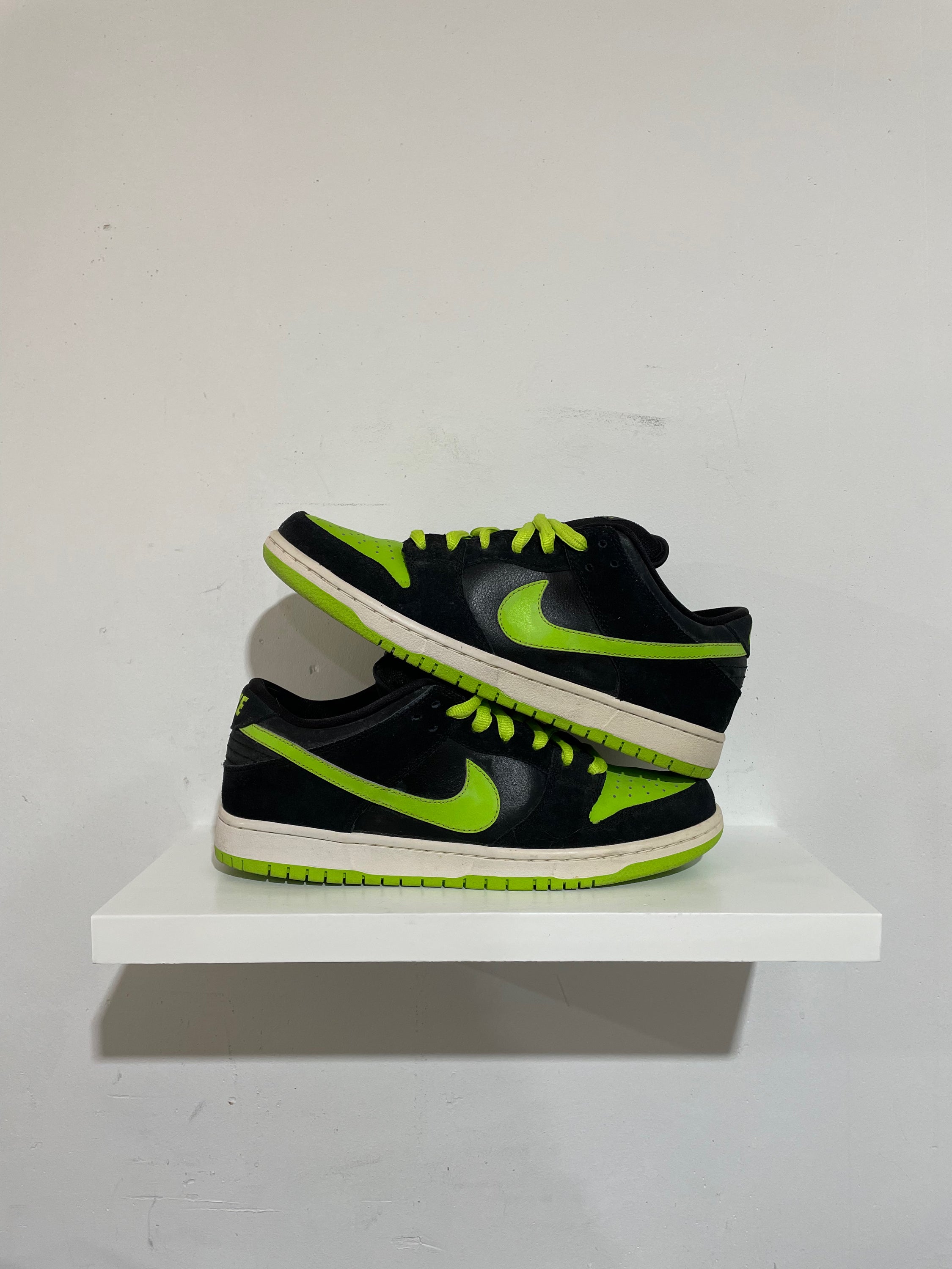 NIKE SB DUNK LOW NEON J PACK SIZE 10.5 | dva percent