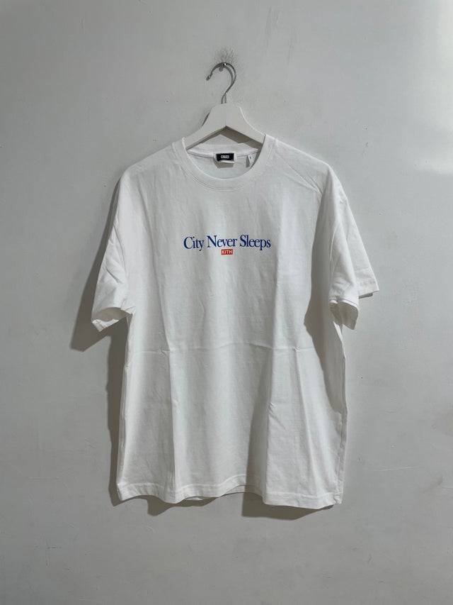 KITH Bleecker & Broadway. Tシャツ XS ホワイト KITH Bleecker & Broadway. Tシャツ XS ホワイト 【公式通販】